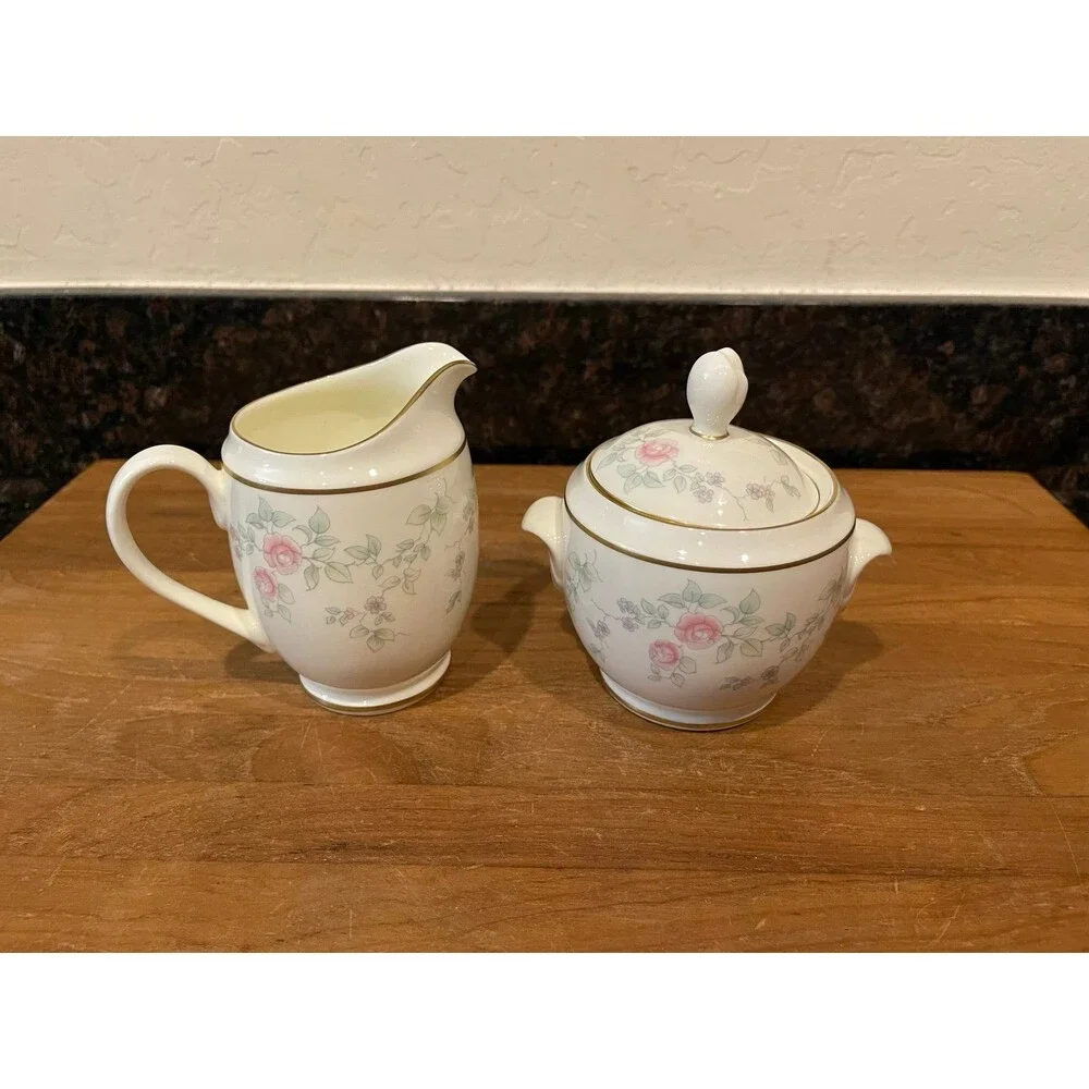 PFALTZGRAFF AMERICAN BONE CHINA Rosemont cream and sugar